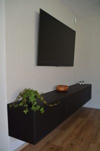 Leseni elementi za dnevno sobo