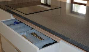 Lesen predal v kuhinji