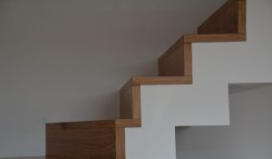 Lesene stopnice za notranje prostore