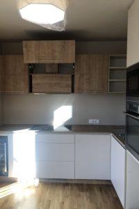 Kuhinja iz naravnega lesa